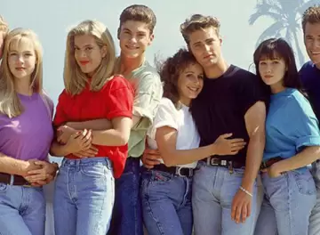 Barrados no Baile (Beverly Hills 90210): O drama adolescente que marcou gerações